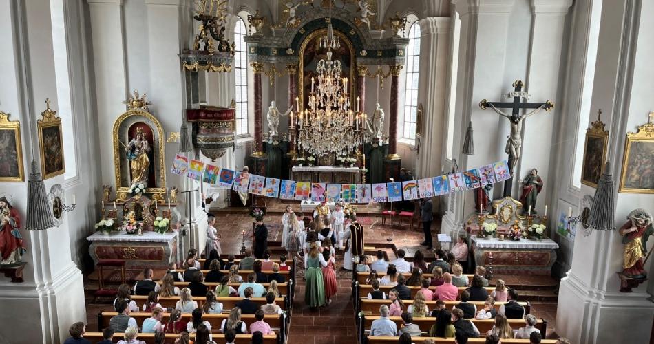 Firmung in Kirche
